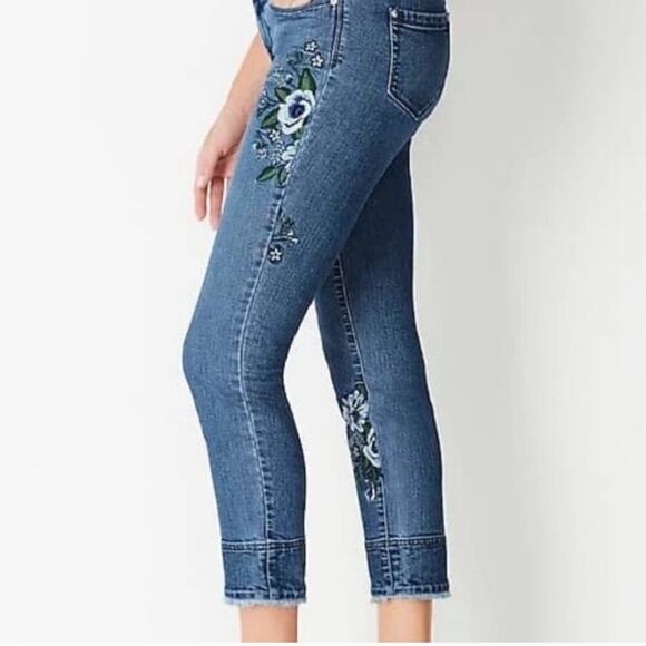 J. Jill Denim Authentic Fit Cropped Embroidered Blue Flowers Jeans Sz 14 Stretch - Picture 13 of 14